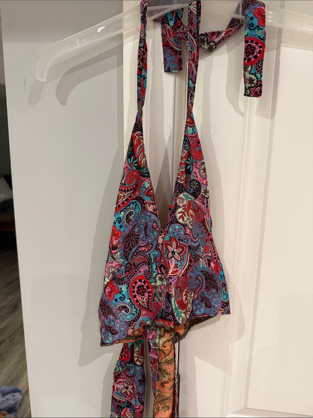Women's Multicolor Paisley Crossbody Bag - Vibrant Floral Print
